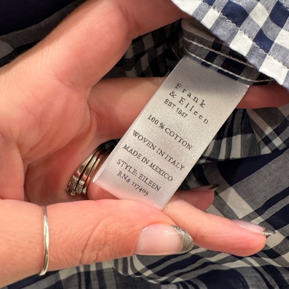 Frank & Eileen Navy and White Plaid Button Down 100% Cotton Women’s Blouse Top - Picture 4 of 7